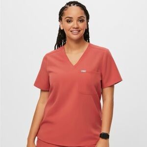Figs scrub top